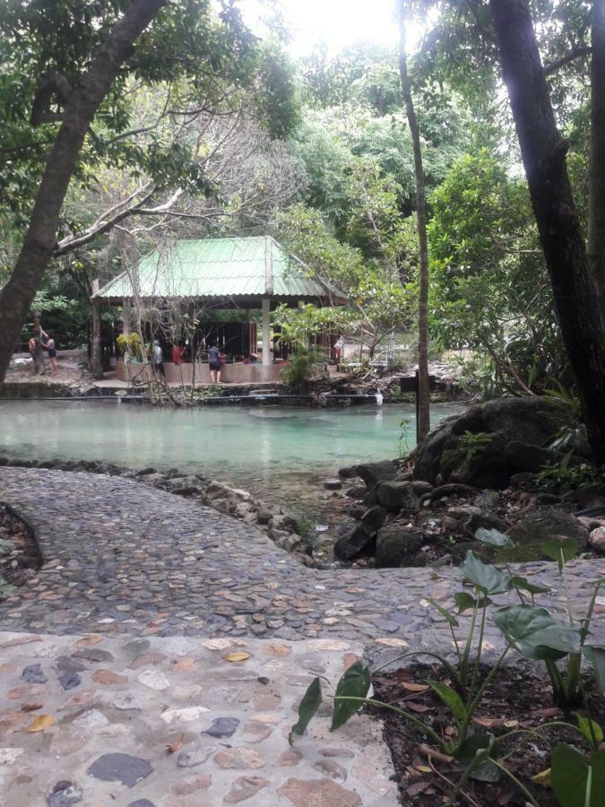 Savika Guesthouse Ranong Exterior foto